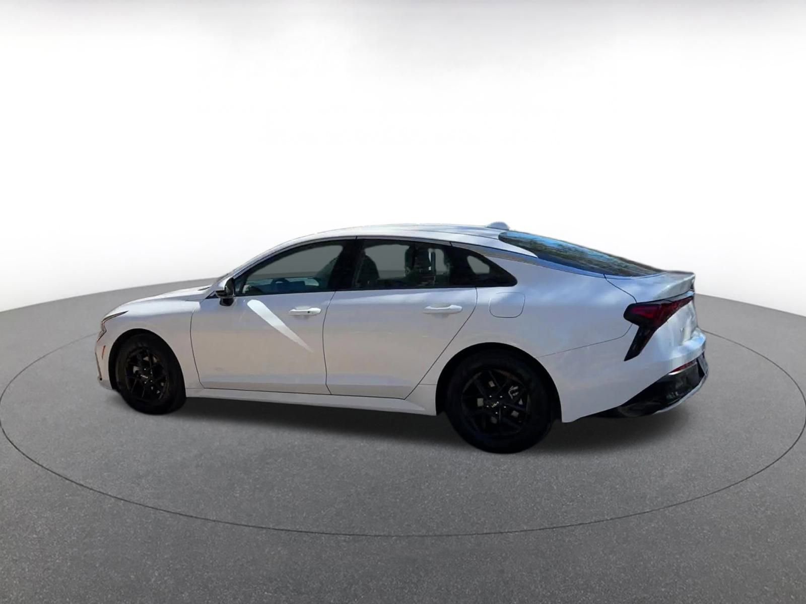 Used 2025 Kia K5 LXS image 10