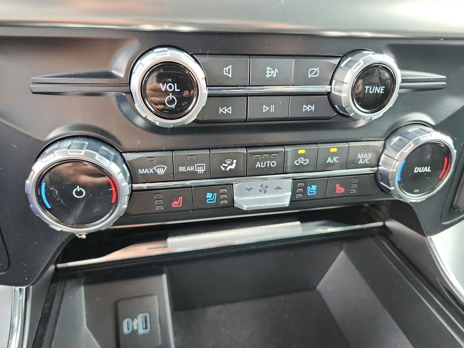 Used 2023 Ford F150 Lariat AWD/4WD image 21