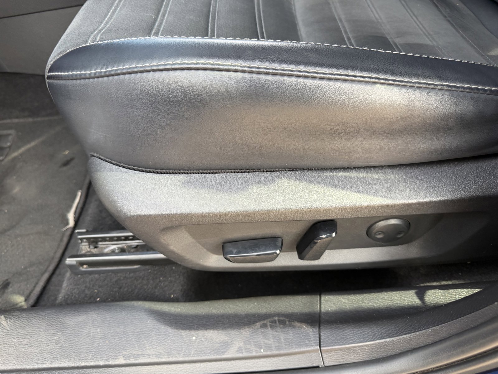 Used 2024 Mitsubishi Outlander SE AWD/4WD image 28