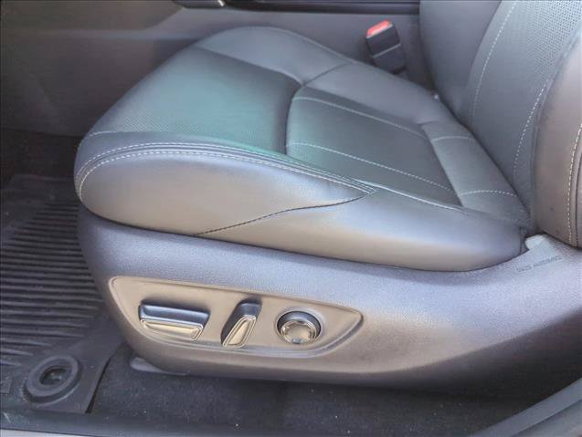 Certified 2024 Toyota Venza Limited AWD/4WD image 12
