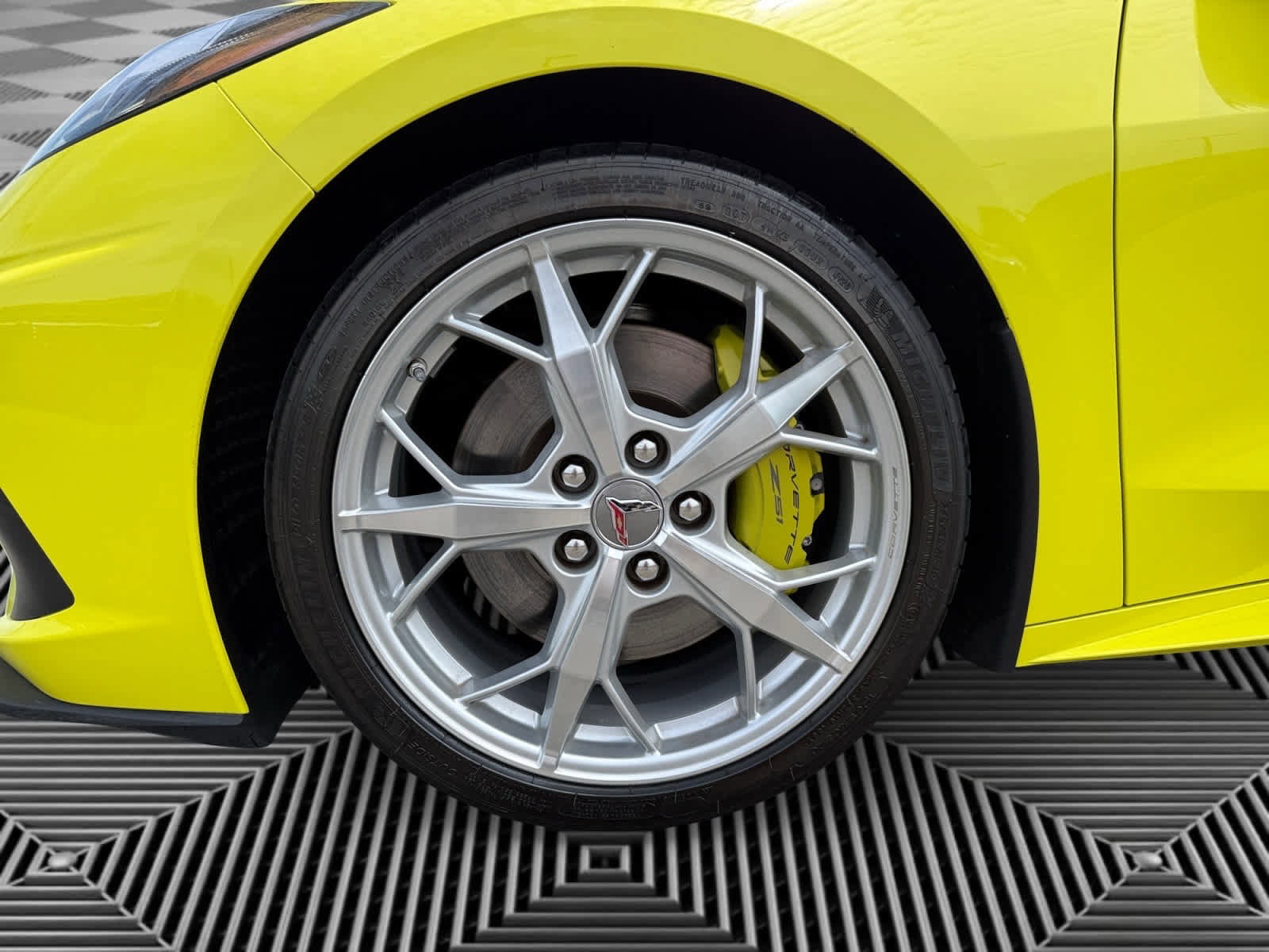 Used 2020 Chevrolet Corvette Stingray Preferred Cpe w/ 2LT Preferred Equipment Group image 9