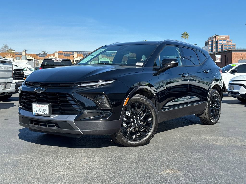 Used 2025 Chevrolet Blazer Premier w/ LPO, Black Sport Package image 2