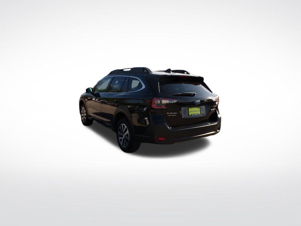 Used 2023 Subaru Outback Premium AWD/4WD image 4