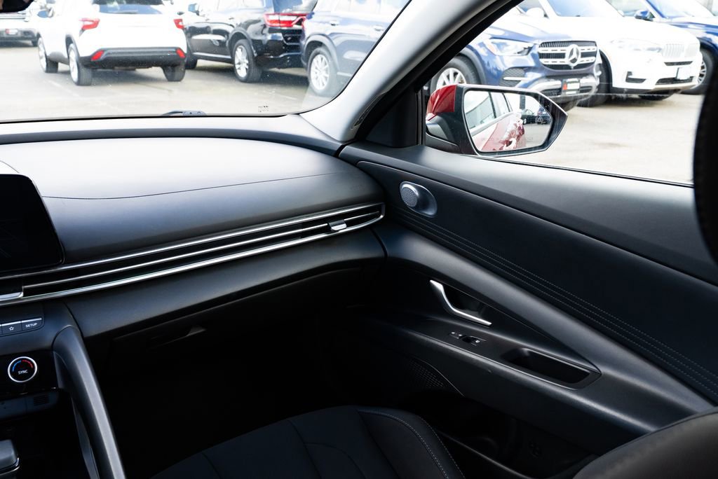 Used 2024 Hyundai Elantra SEL image 10
