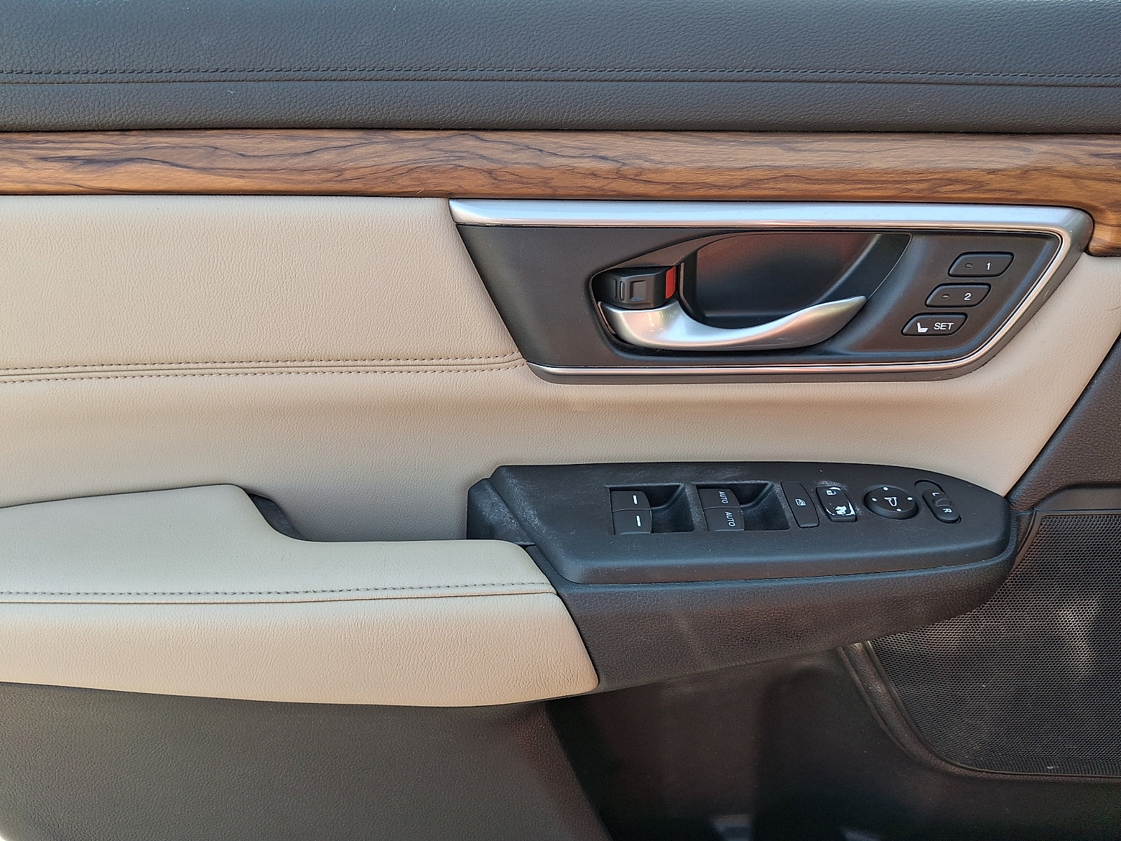 Certified 2017 Honda CR-V Touring image 11