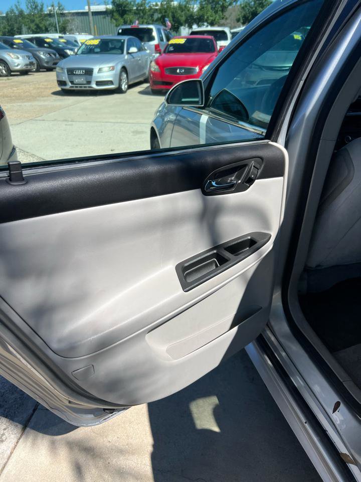 Used 2011 Chevrolet Impala LS image 7