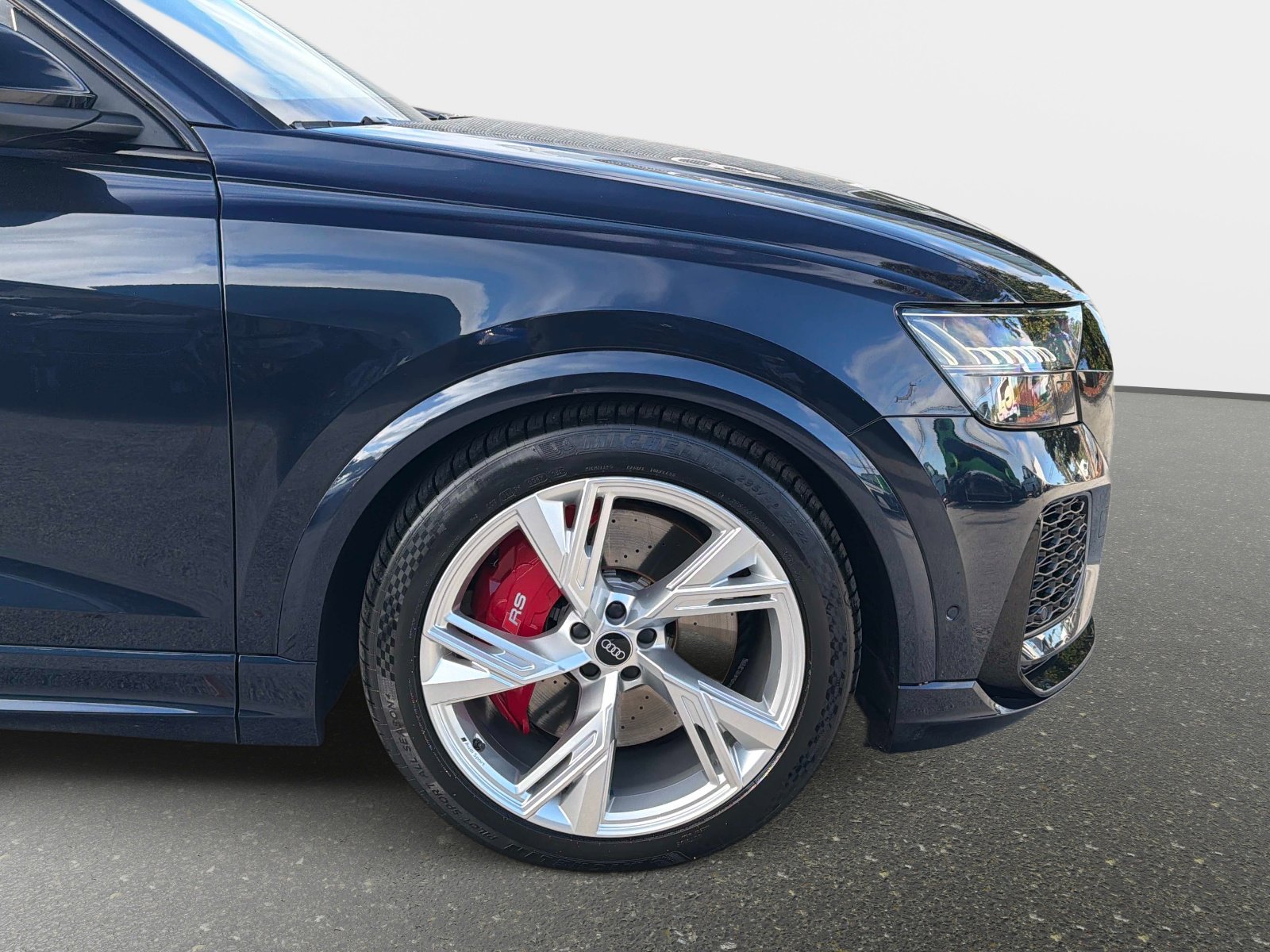 Used 2024 Audi RS Q8 image 21