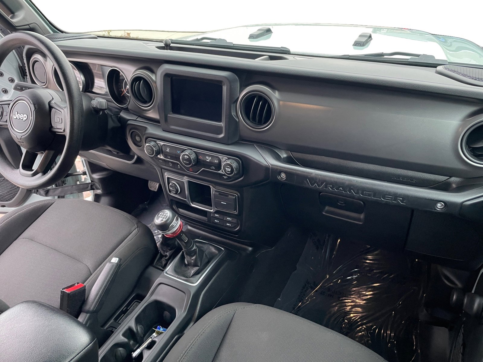 Used 2023 Jeep Wrangler Sport image 15