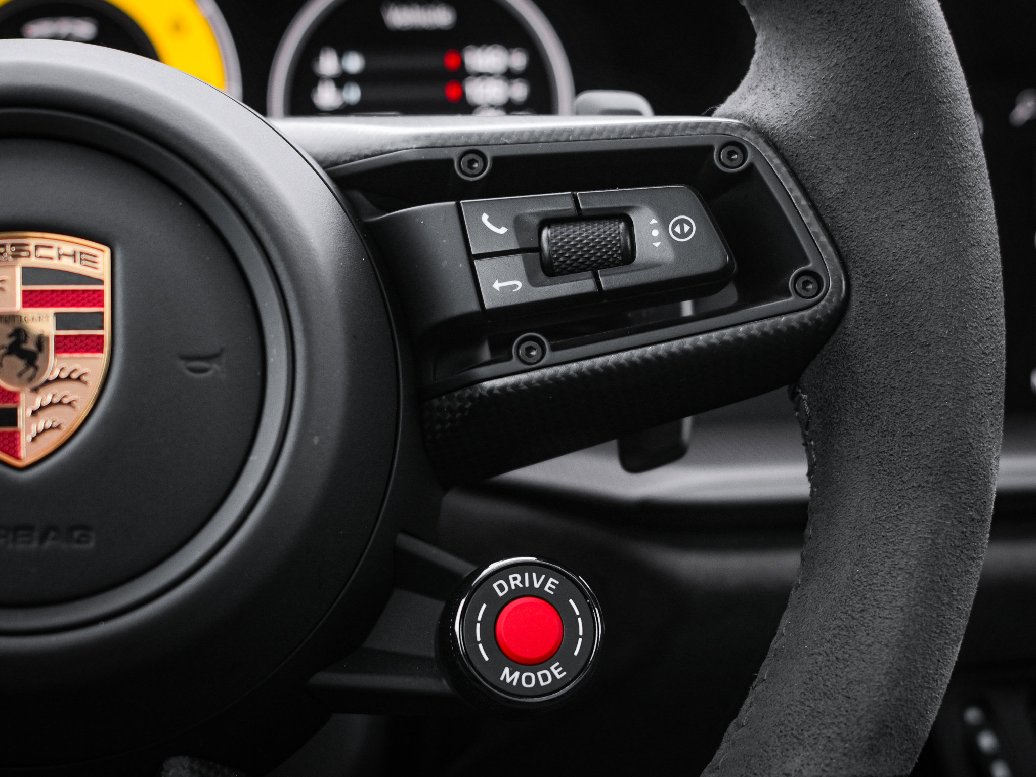 Used 2025 Porsche 911 Carrera 4 GTS image 24