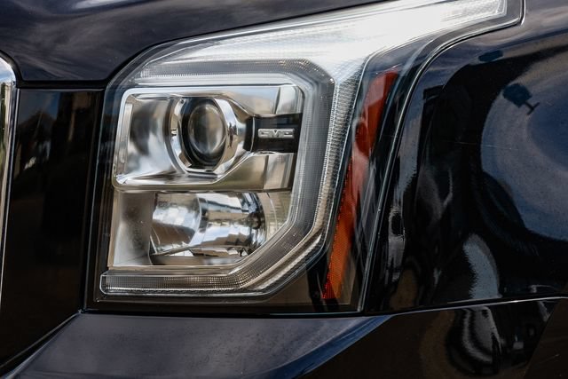Used 2019 GMC Yukon Denali w/ Denali Ultimate Package AWD/4WD image 8