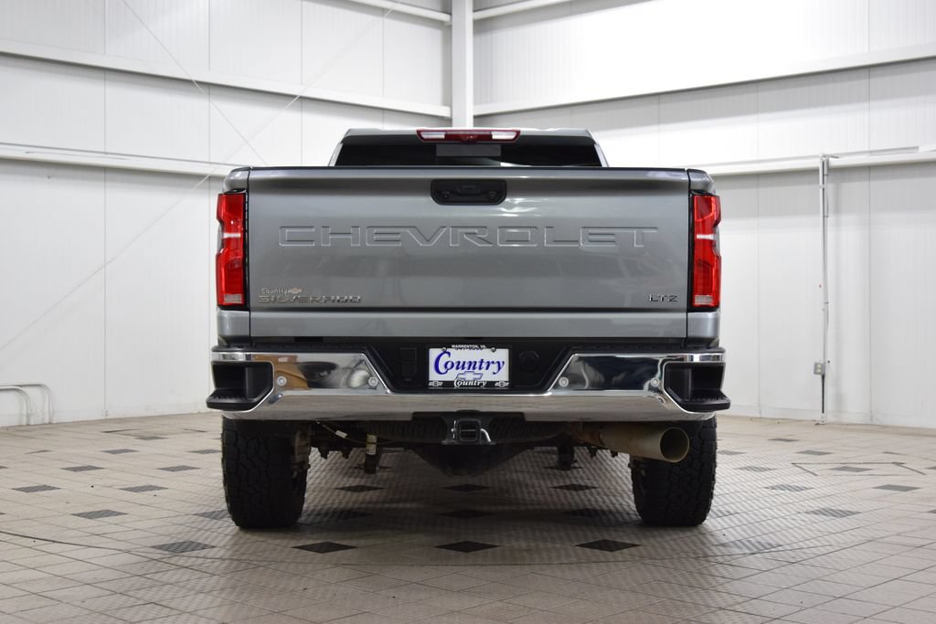 Used 2025 Chevrolet Silverado 3500 LTZ w/ LTZ Premium Package AWD/4WD image 7