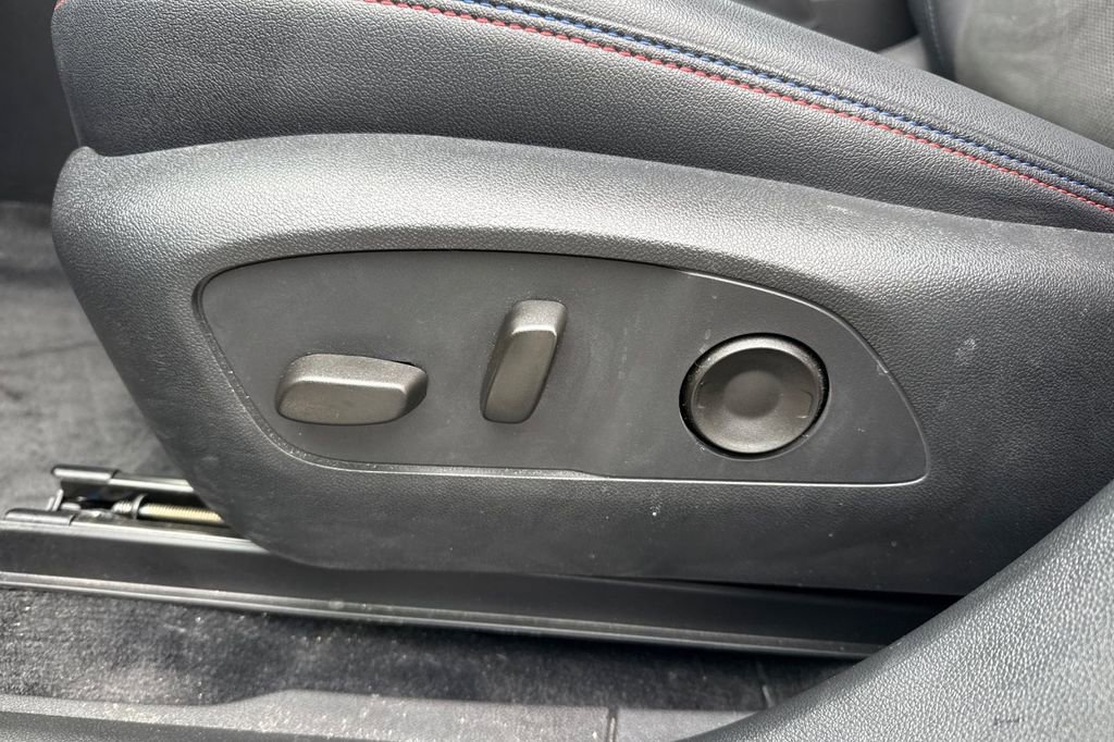 Used 2025 Chevrolet Blazer EV RS AWD/4WD image 19