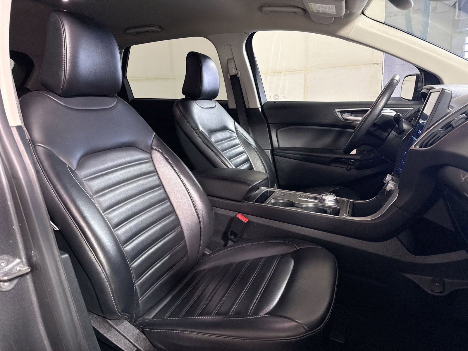 Used 2024 Ford Edge SEL image 24