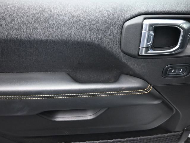 Used 2025 Jeep Wrangler Sahara image 17