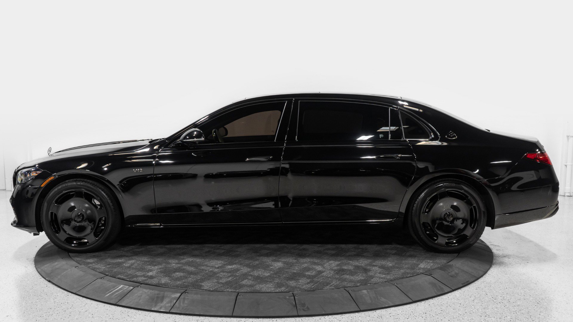 Used 2024 Mercedes-Benz Maybach S 680 4MATIC image 4