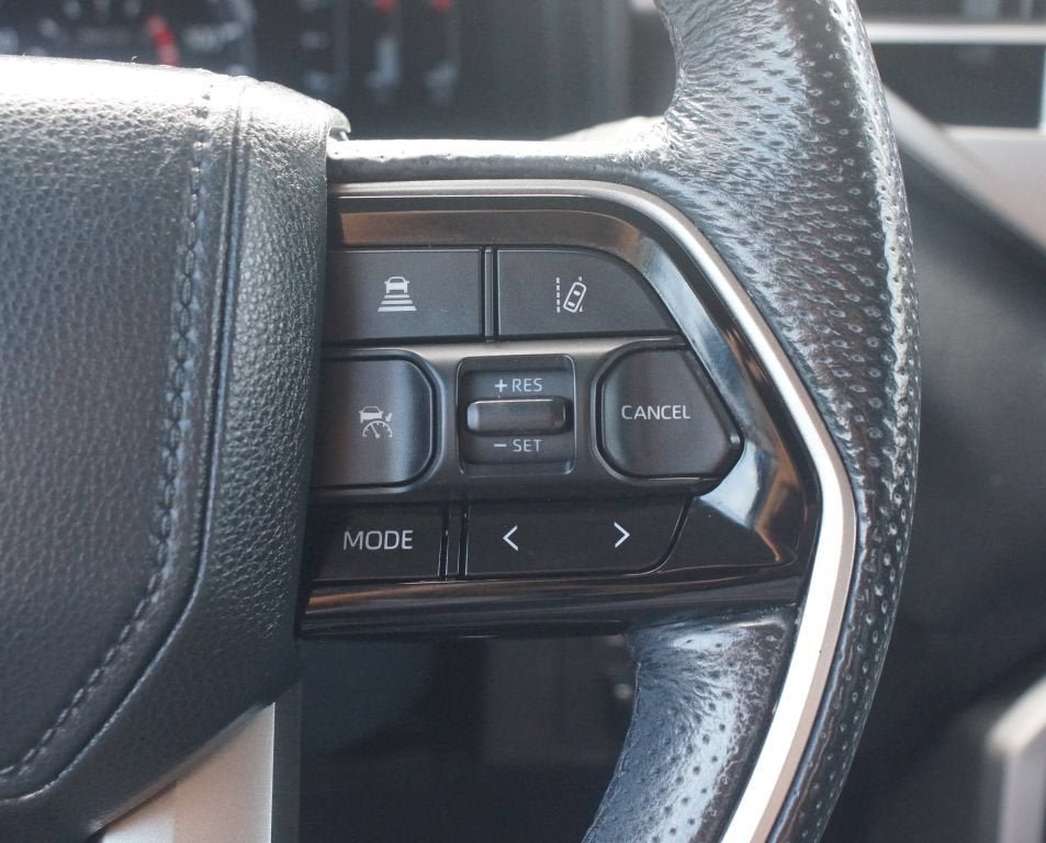 Used 2024 Toyota Tundra Limited AWD/4WD image 11