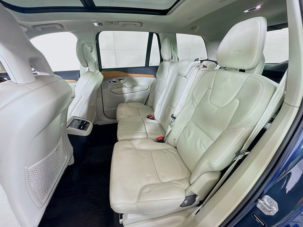 Used 2021 Volvo XC90 T6 Momentum w/ Climate Package AWD/4WD image 25