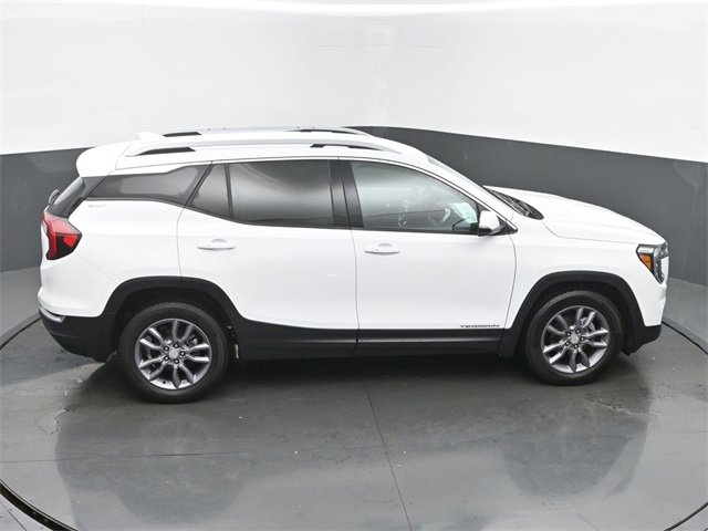 Used 2023 GMC Terrain SLT w/ LPO, Floor Liner Package image 43