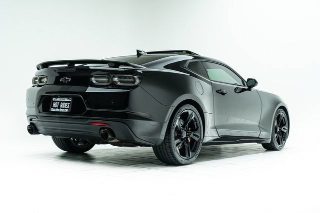 Used 2019 Chevrolet Camaro SS w/ Black Appearance Package RWD image 12