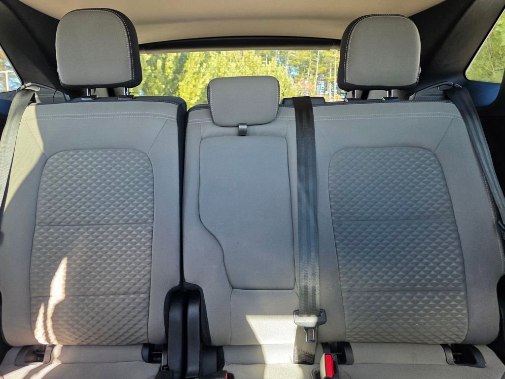 Used 2020 Ford Escape SE image 23