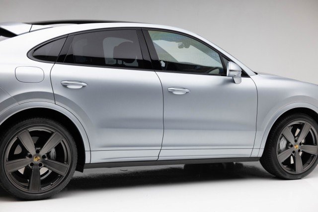 Used 2020 Porsche Cayenne Turbo image 39