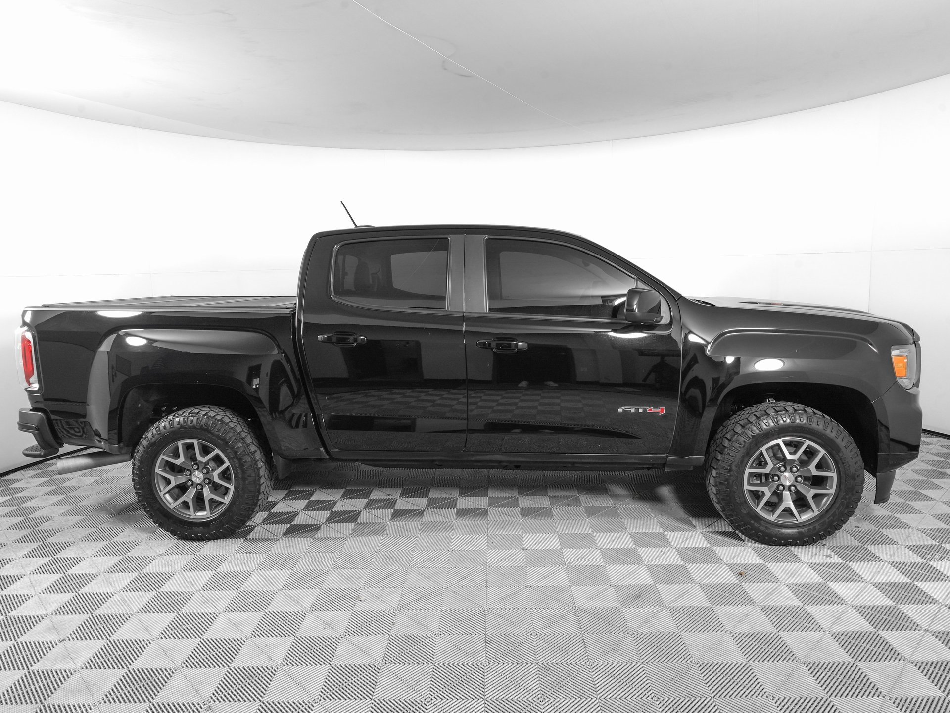 Used 2021 GMC Canyon AT4 w/ Driver Alert Package image 4