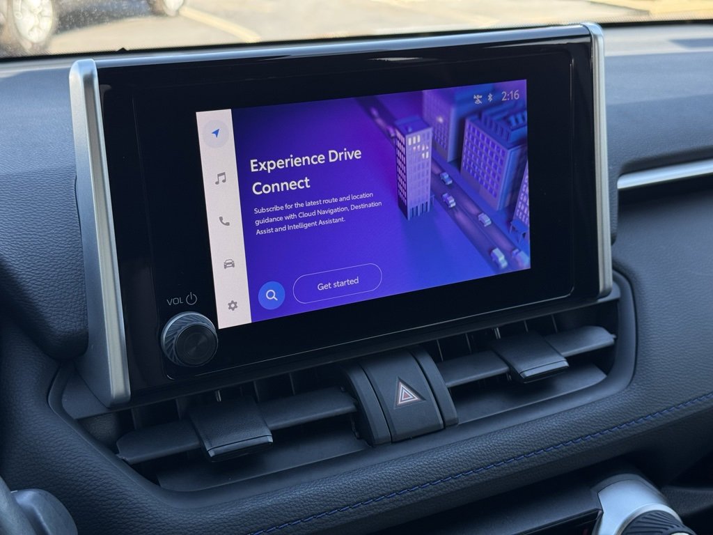 Used 2023 Toyota RAV4 SE image 29