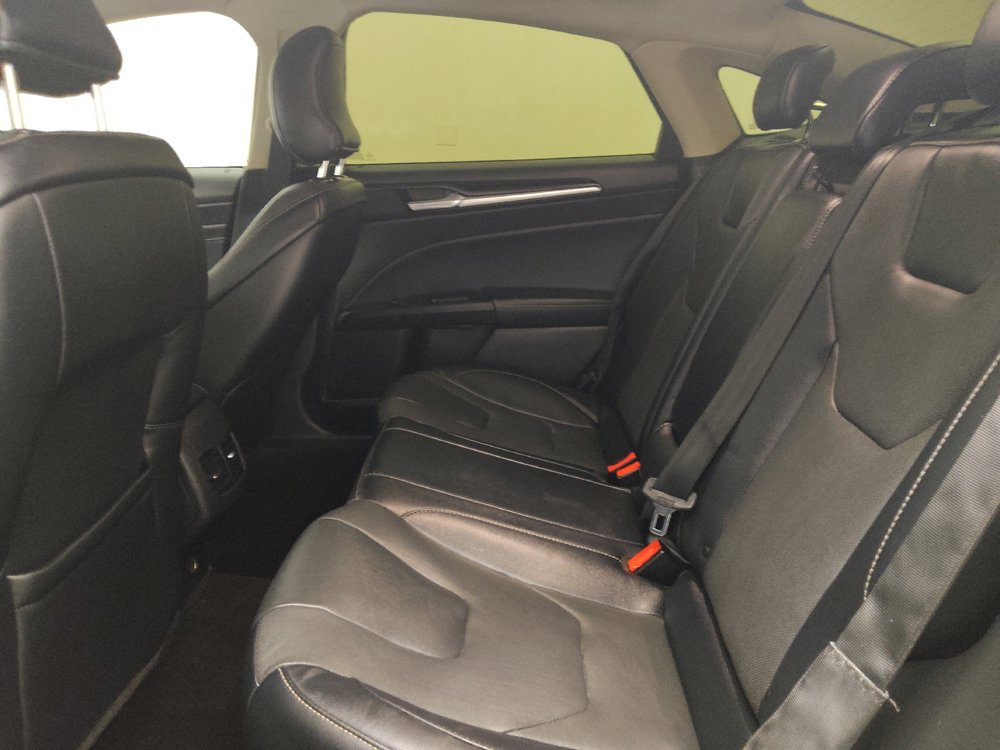 Used 2019 Ford Fusion Titanium FWD image 18