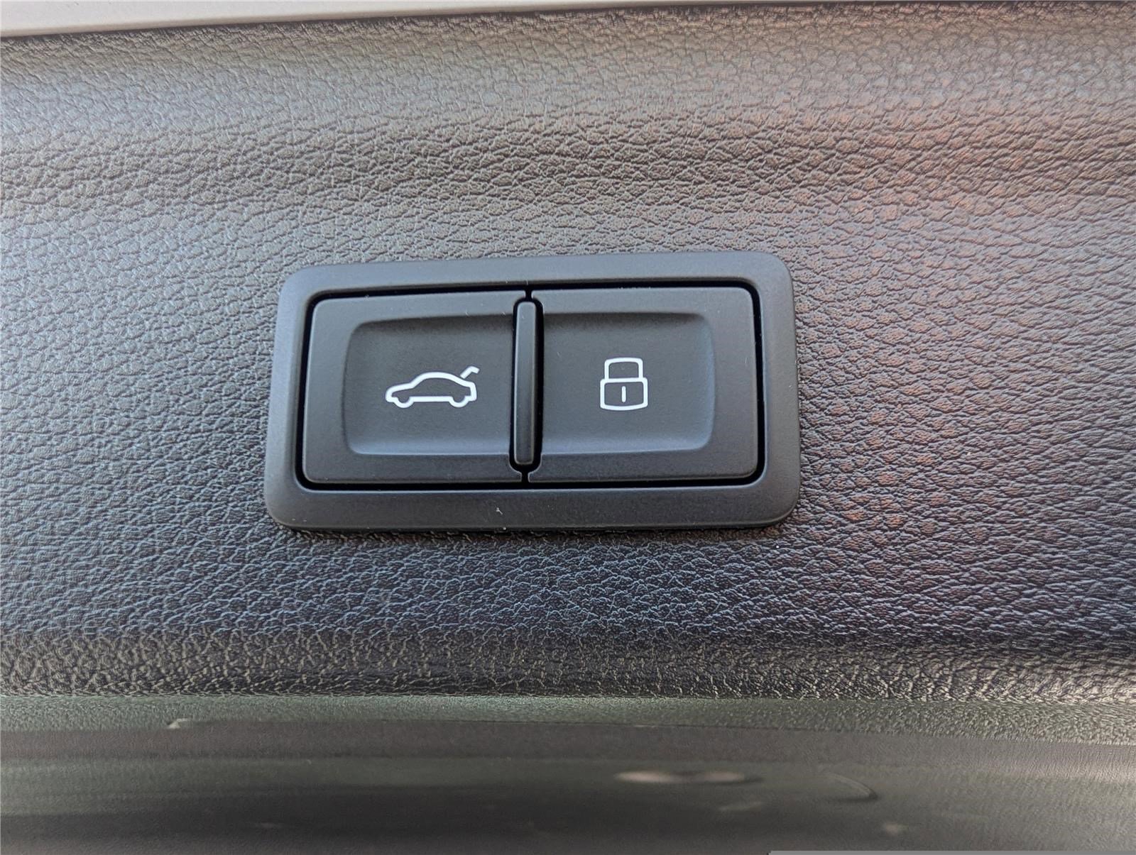 Used 2024 Audi Q3 2.0T Premium AWD/4WD image 14