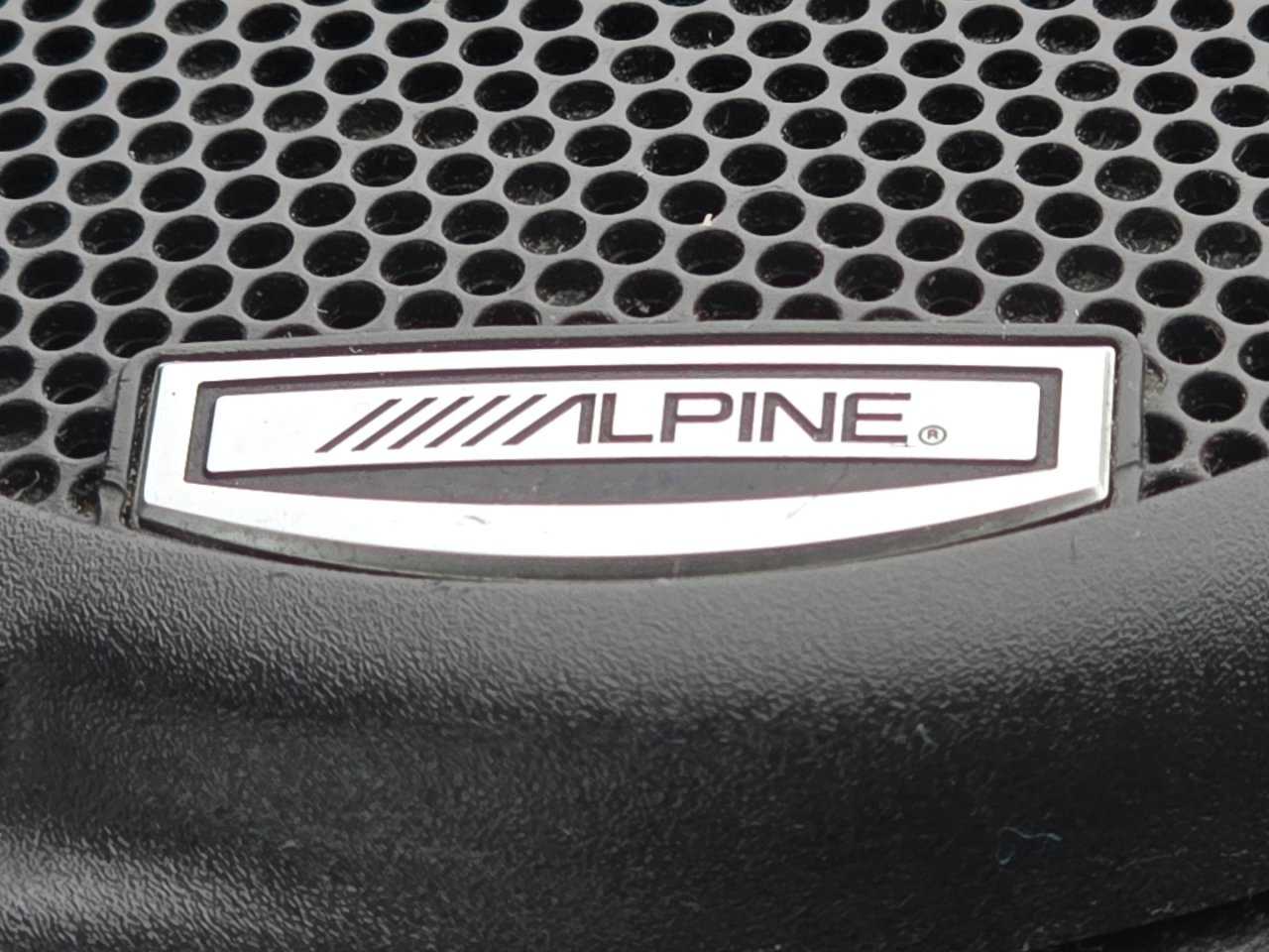 Used 2018 Jeep Wrangler Sahara w/ Connectivity Group image 33