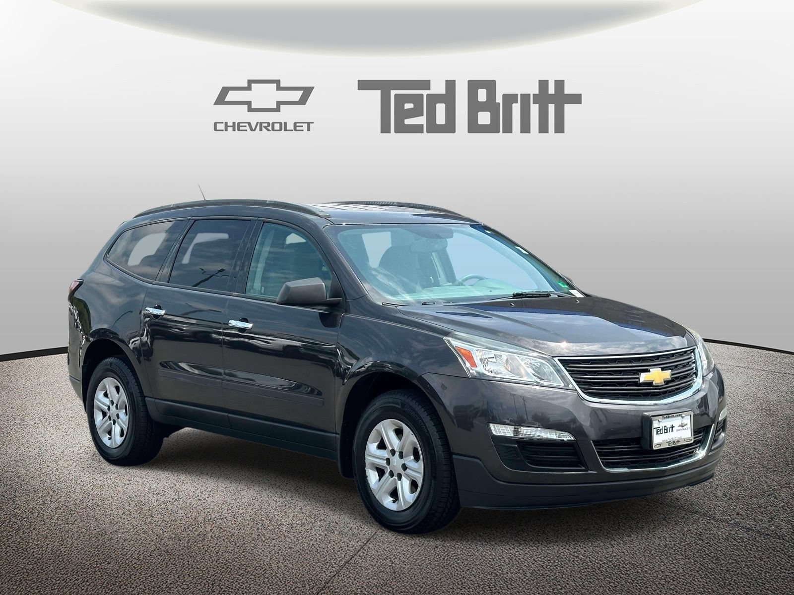 Used 2017 Chevrolet Traverse LS FWD image 3