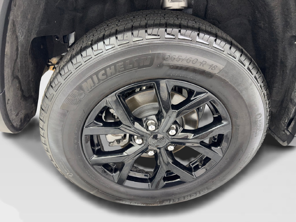 Used 2025 Jeep Grand Cherokee Altitude RWD image 82