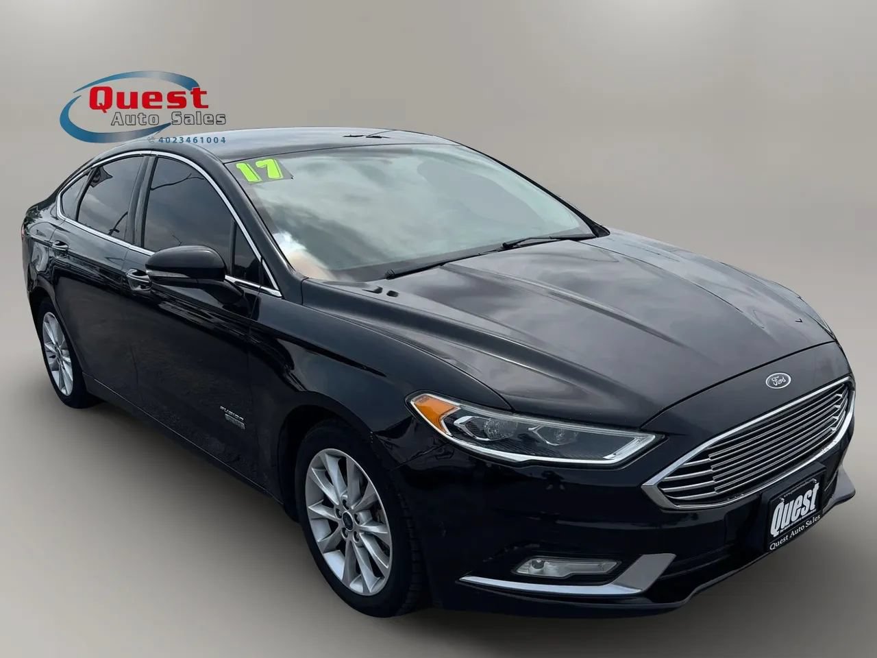 Used 2017 Ford Fusion Energi SE FWD image 1