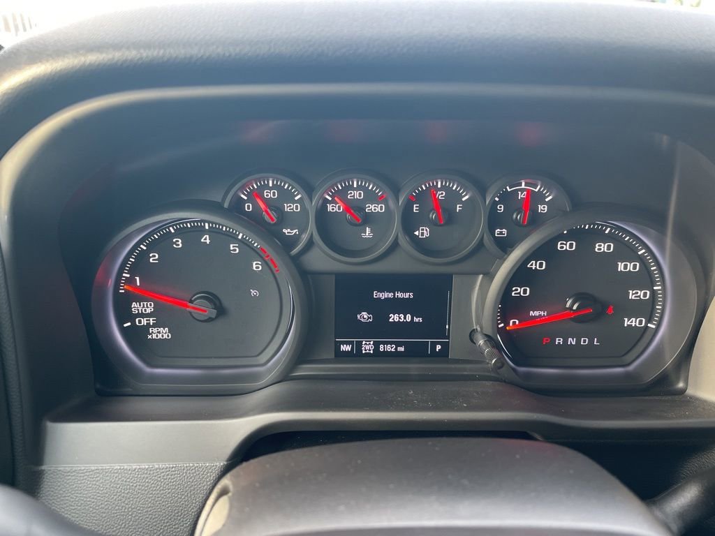 Used 2024 Chevrolet Silverado 1500 Custom w/ Dark Appearance Package image 18