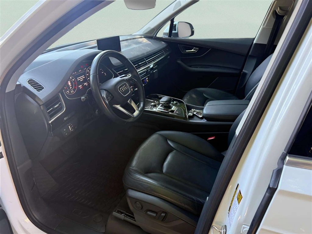 Used 2019 Audi Q7 3.0T Premium Plus w/ Premium Plus Package AWD/4WD image 8