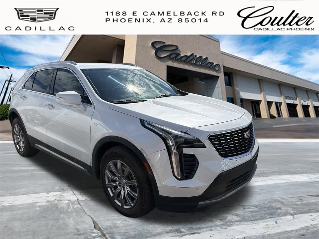 Certified 2022 Cadillac XT4 Premium Luxury w/ Enhanced Visibility Package FWD image 8