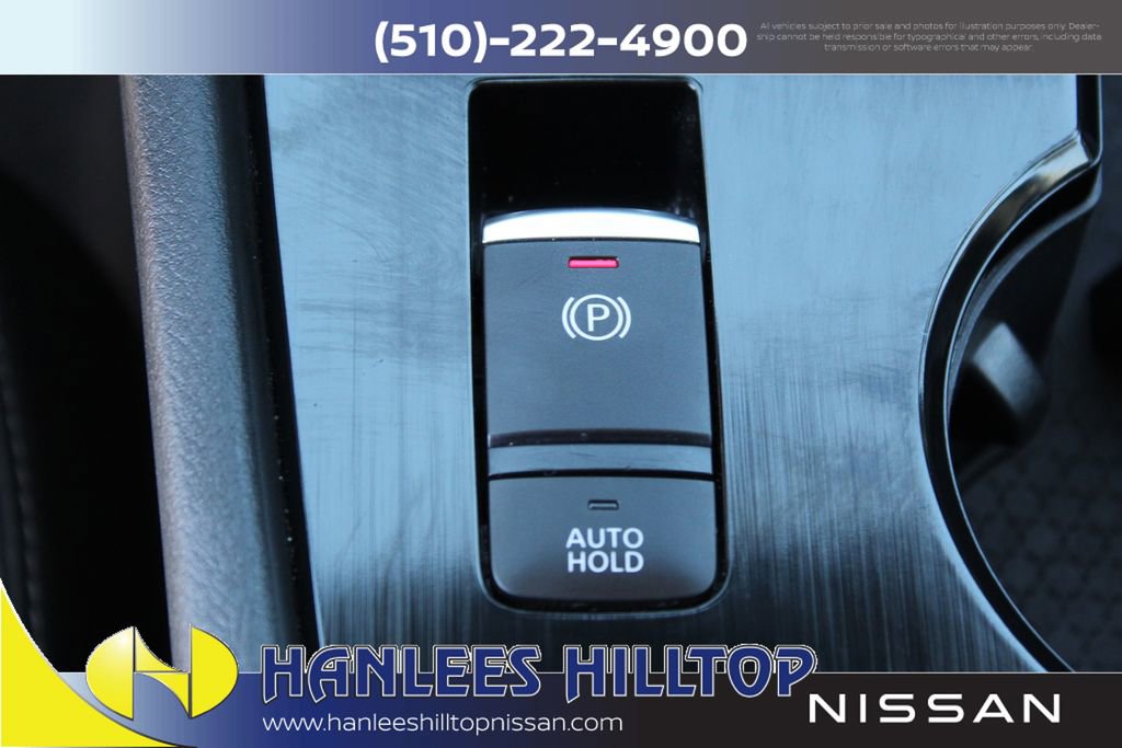 Used 2025 Nissan Rogue SV FWD image 21
