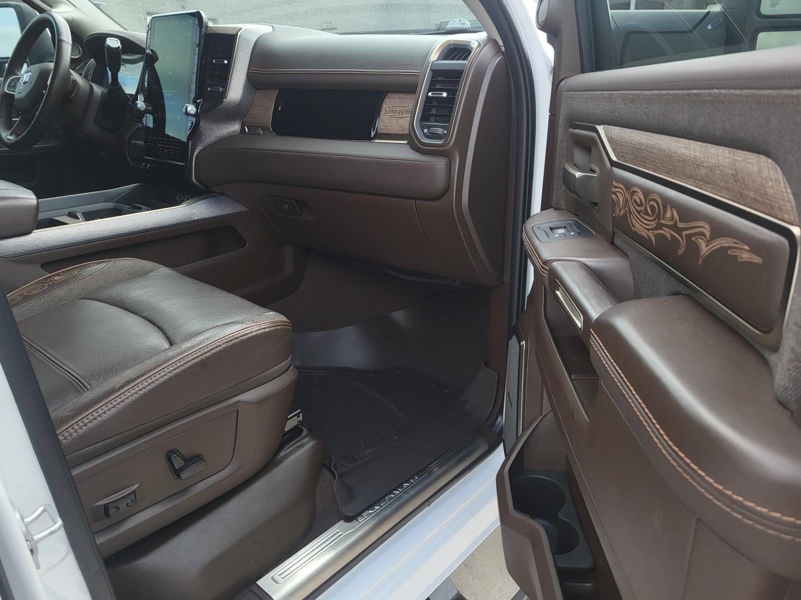 Used 2025 RAM 3500 Longhorn image 8