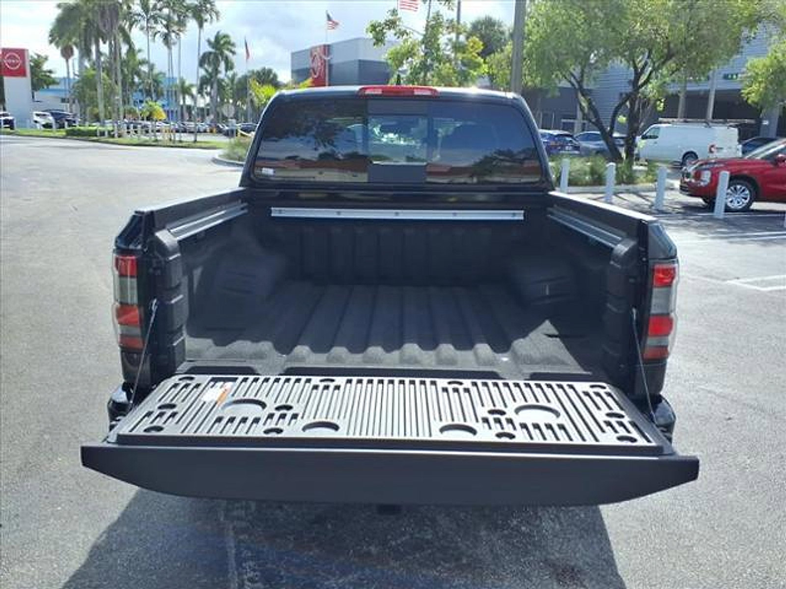 New 2026 Nissan Frontier PRO-4X w/ Pro-4x Convenience Package image 18