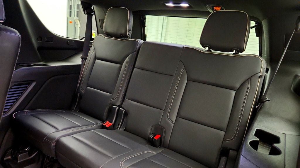 Used 2021 GMC Yukon SLT w/ SLT Premium Package AWD/4WD image 45