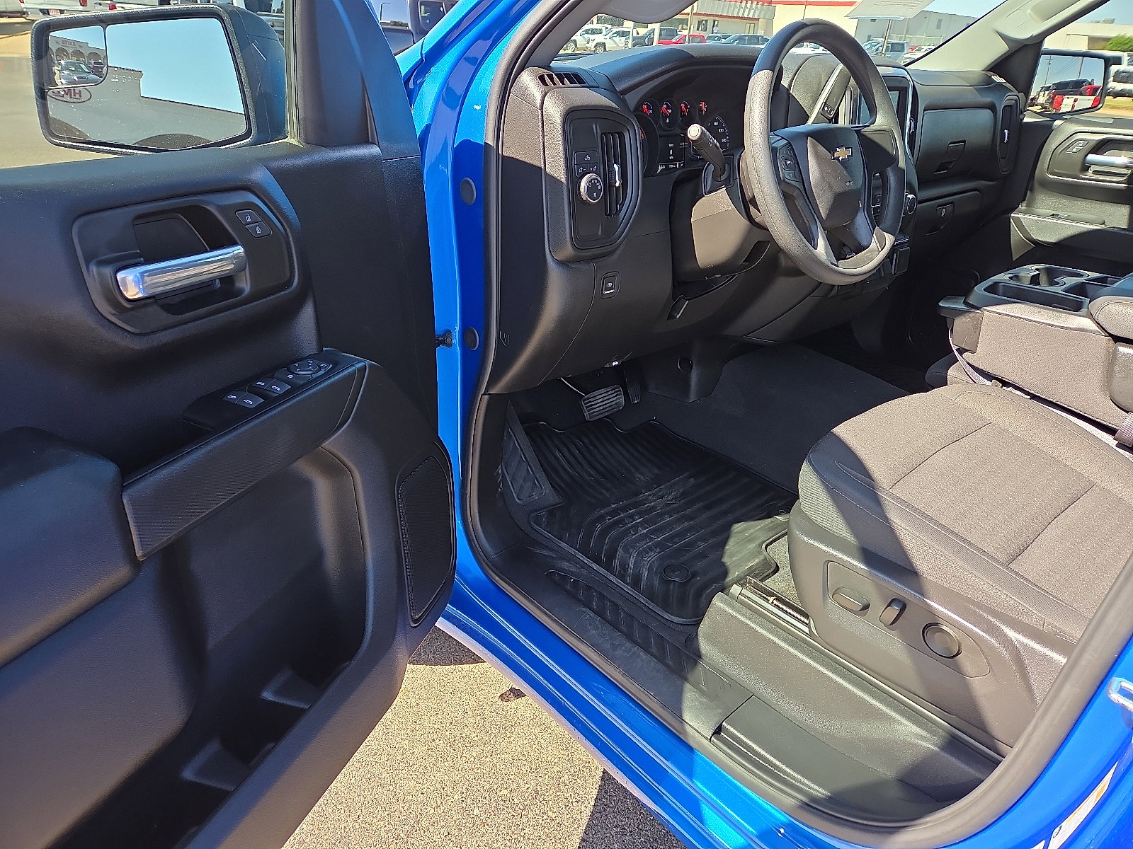 Used 2025 Chevrolet Silverado 1500 Custom RWD image 12
