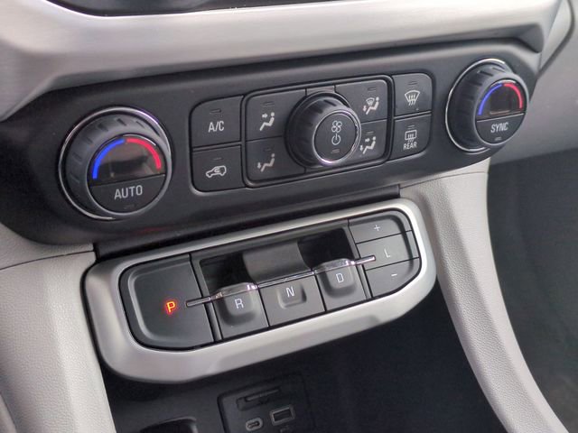 Used 2023 GMC Acadia SLT w/ Technology Package AWD/4WD image 9