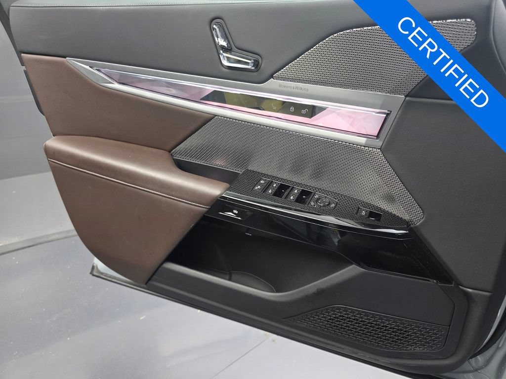 Certified 2023 BMW 760i xDrive AWD/4WD image 21