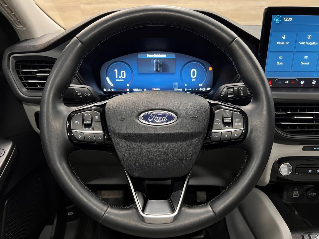 Used 2025 Ford Escape Active w/ Active Premium Tech Pack image 25