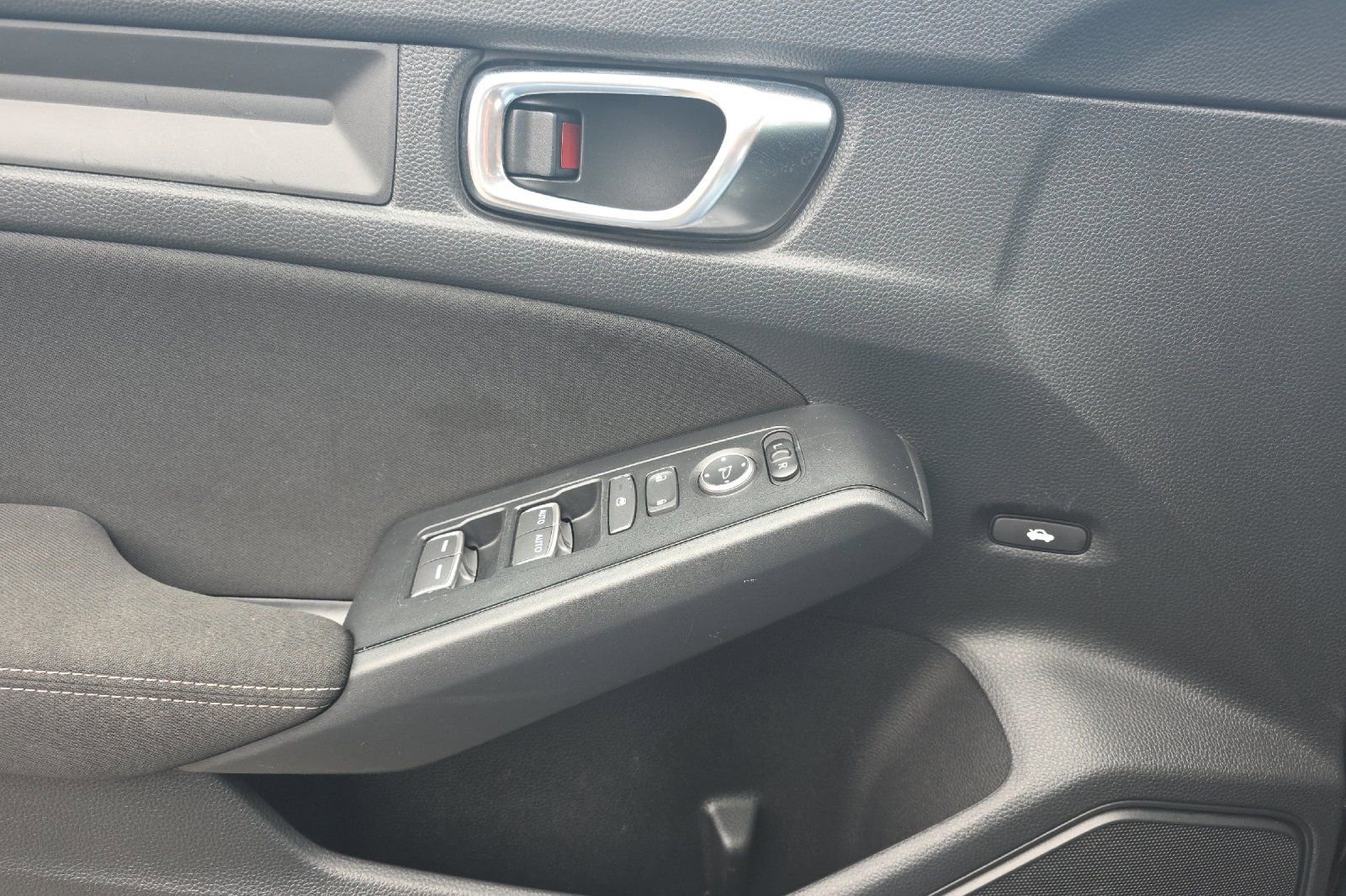 Used 2025 Honda Civic Sport image 11