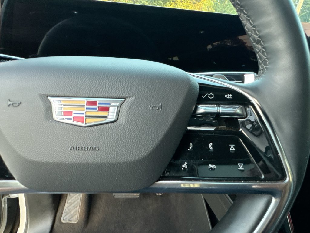 Used 2025 Cadillac Escalade Premium Luxury w/ Touring Package AWD/4WD image 18