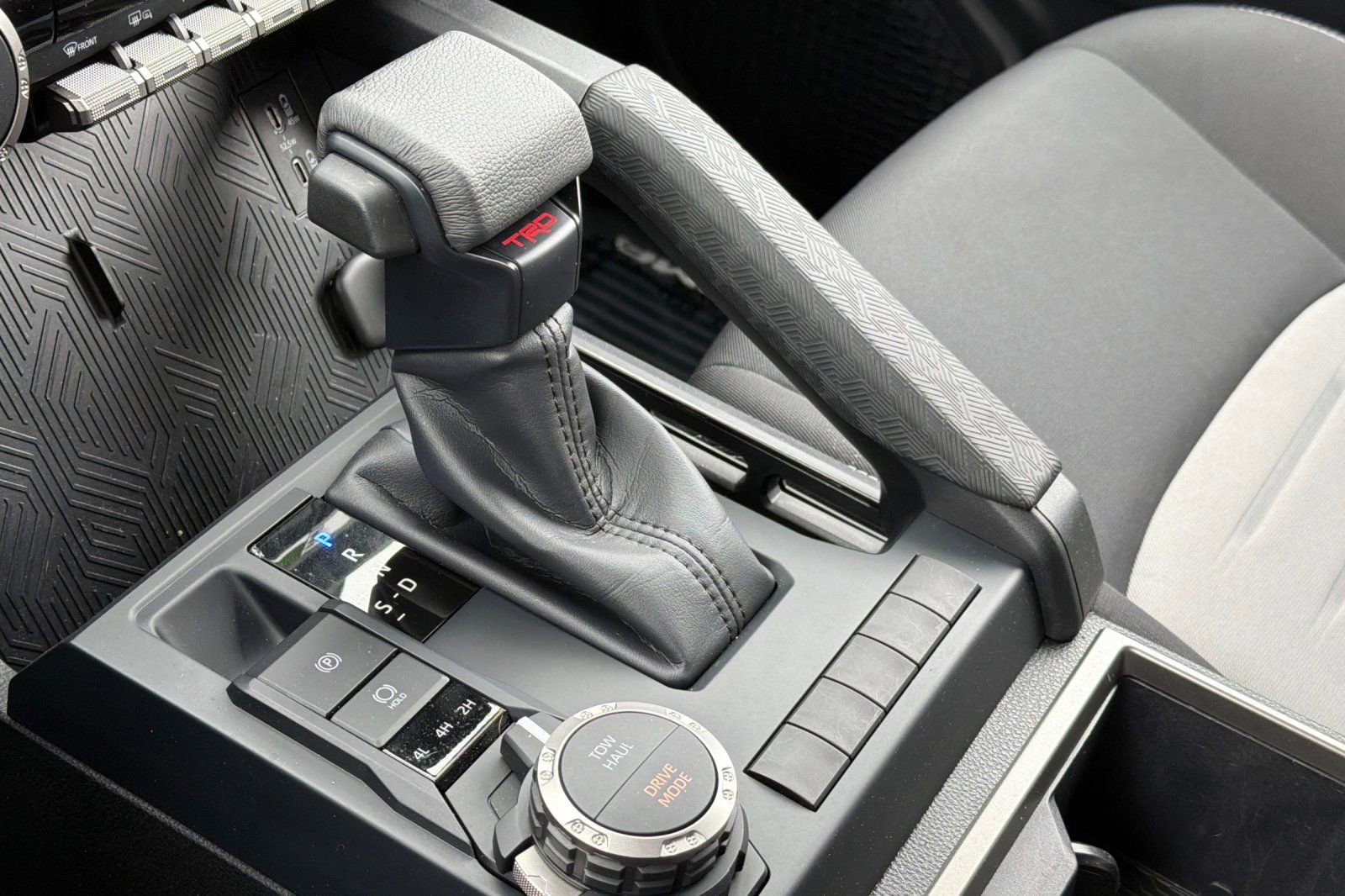 Used 2025 Toyota Tacoma TRD Sport AWD/4WD image 17