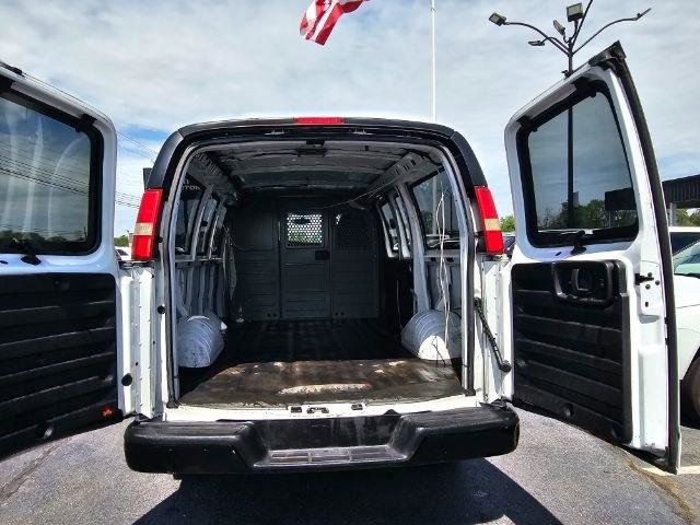 Used 2014 GMC Savana 2500 RWD image 29