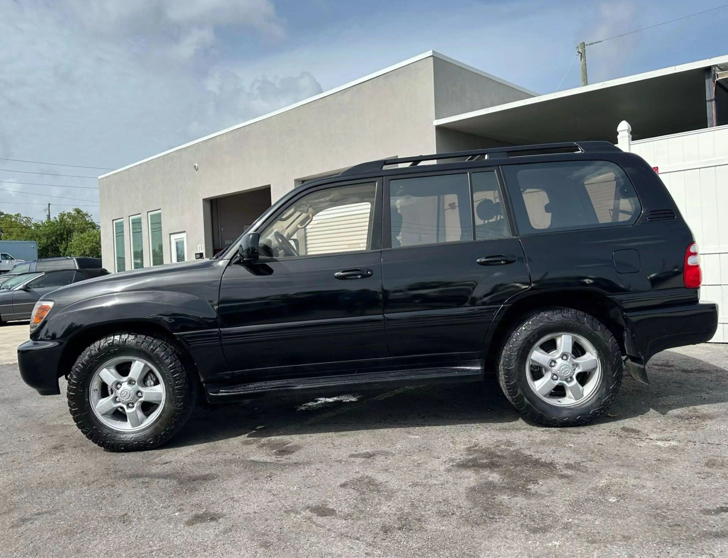 Used 2003 Toyota Land Cruiser AWD/4WD image 7
