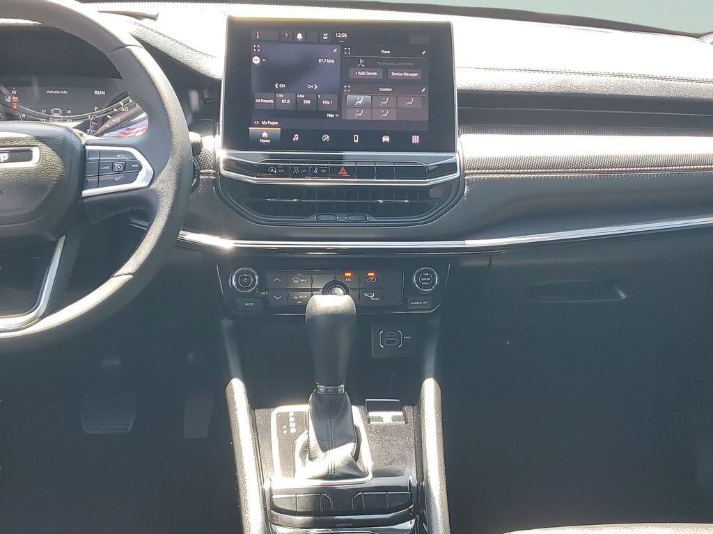 Used 2022 Jeep Compass Latitude FWD image 18